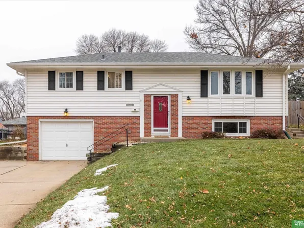 2908 S 136th St, Omaha, NE 68144