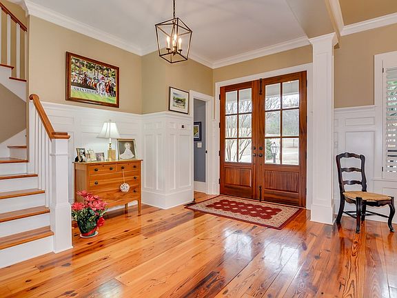3rd image of 5180 Farmstead Dr
