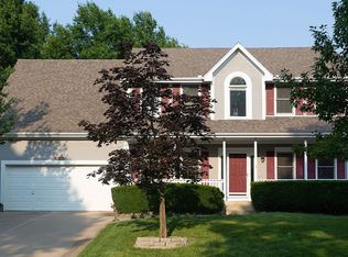 3813 SW Windemere Dr, Lees Summit, MO 64082