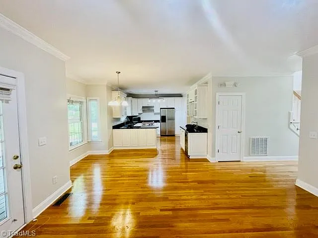 104 Castleton Pl — Photo 12