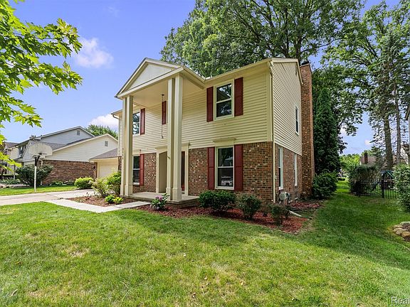 3rd image of 2118 Rutgers Dr