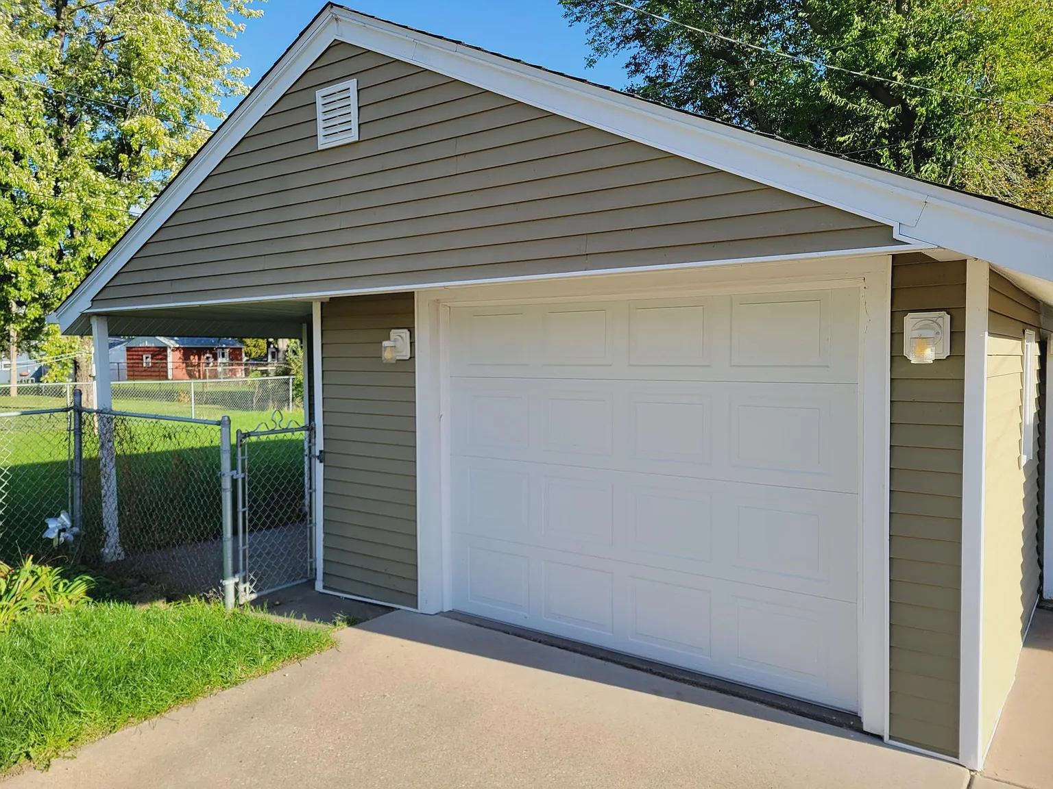 3 bed, 912 sqft, $1,500 — Photo 4