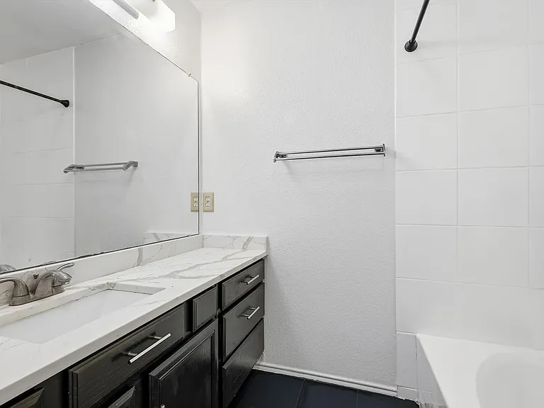 8816 Quarry Cir — Photo 3
