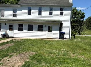 1520 Windsor Castle Rd #1, Hamburg, PA 19526