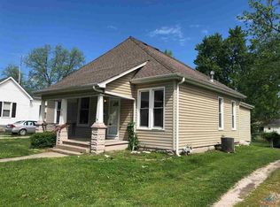 317 E Ohio St, Clinton, MO 64735