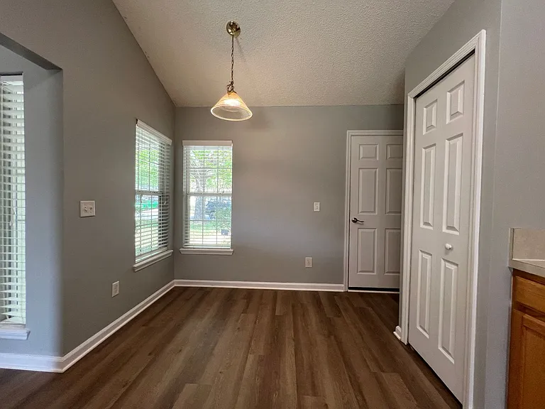 8382 S Stelling Dr — Photo 7