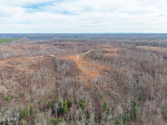 3rd image of 149 Aspen Heights Rd