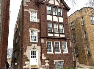 4820 Elm St APT 3, Skokie, IL 60077