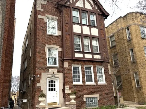 4820 Elm St APT 3, Skokie, IL 60077