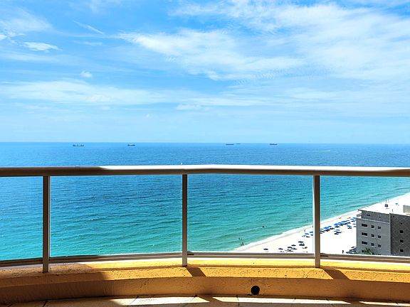 2nd image of 2110 N Ocean Blvd #18A