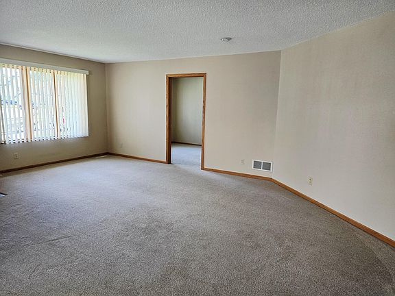 3rd image of 508 6th Ave NW