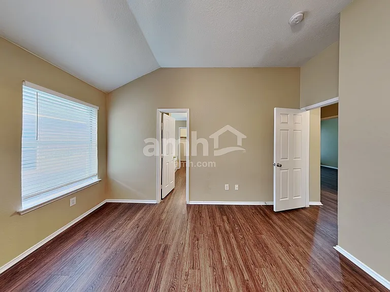432 Round Rock Rd — Photo 11