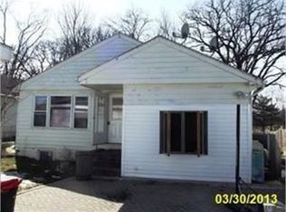 524 Parkside Dr, Elgin, IL 60123