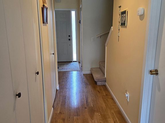5th image of 156 Carberry Hill Ct