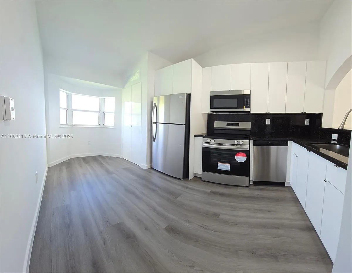 Primary Photo - 1251 SE 31st Ct #20454