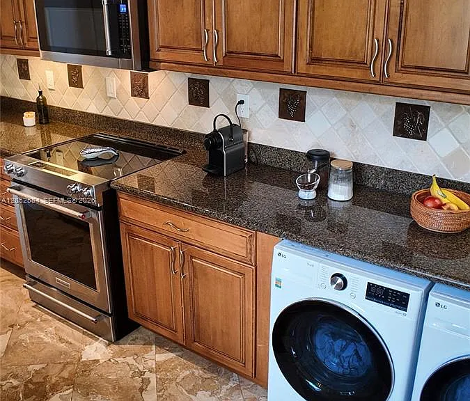 900 Greensward Ln #111-G — Photo 14