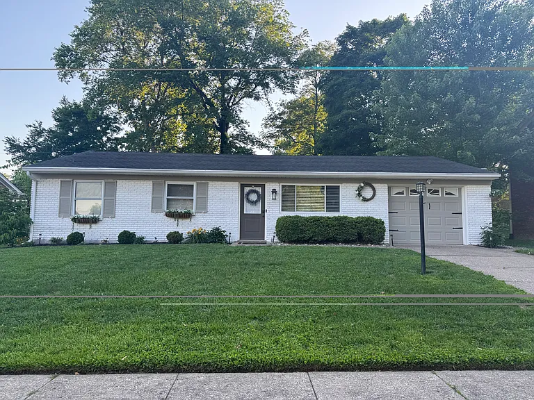 119 Wellington Dr — Photo 1