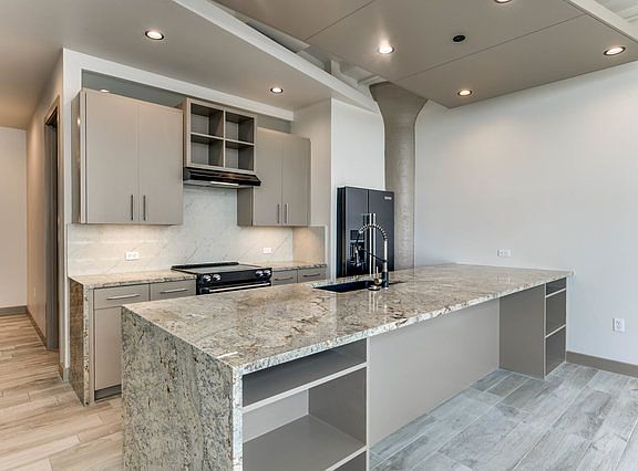 2nd image of 2606 W 7th St #0