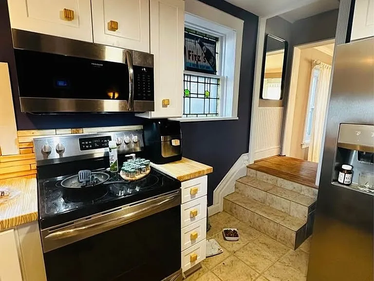 2835 Hampton Ave — Photo 9