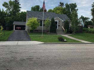 820 Groveland Ave, Crookston, MN 56716