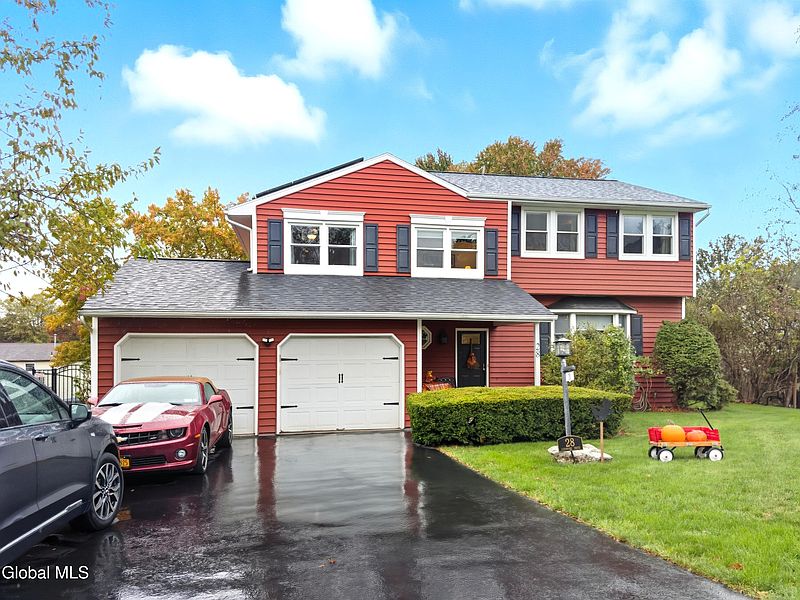 2nd image of 28 Glenmore Drive