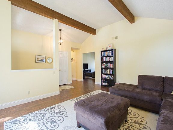 5th image of 8211 N Callisch Ave