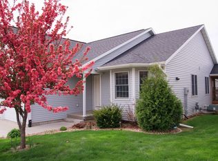 321 12th Ave SW, Mount Vernon, IA 52314