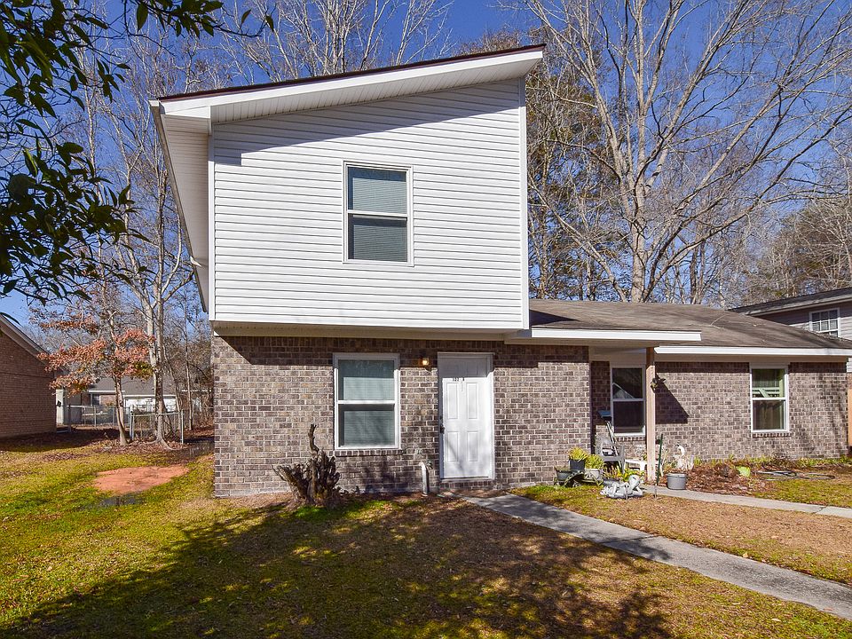 1st image of 127 Susan Dr #B
