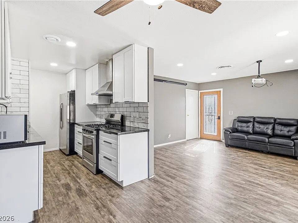 3652 Villa Knolls South Dr