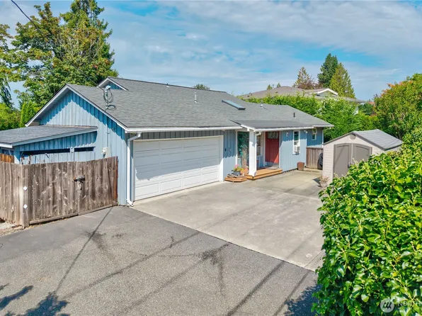2829 92nd Avenue NE, Clyde Hill, WA 98004
