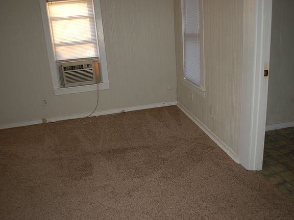 5th image of 3409 W 4th St APT C