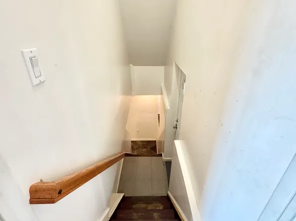 2071 Haring Street image 20 of 25