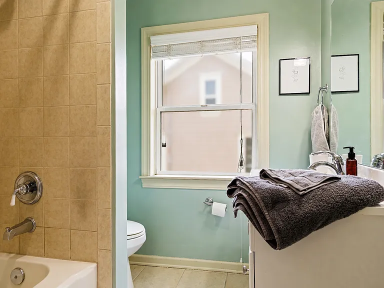 4009 Locust St — Photo 20