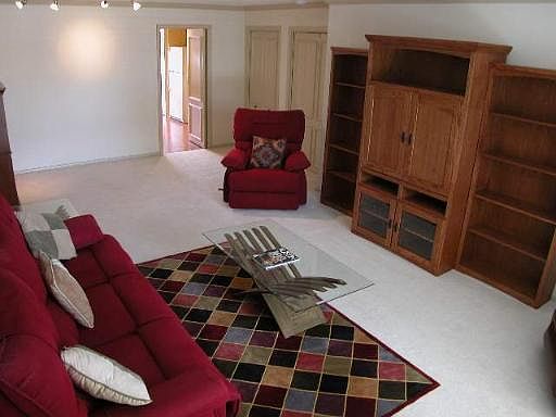 4th image of 7926 BROADWAY #106