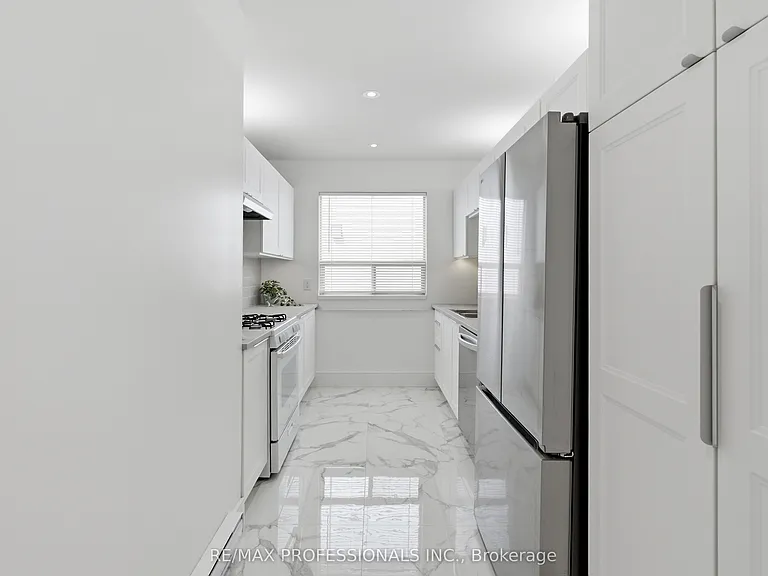105 Cavell Ave — Photo 15