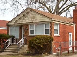 6415 N Whipple St, Chicago, IL 60645