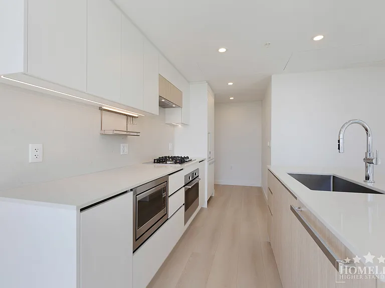 13573 98a Ave #1403 — Photo 11