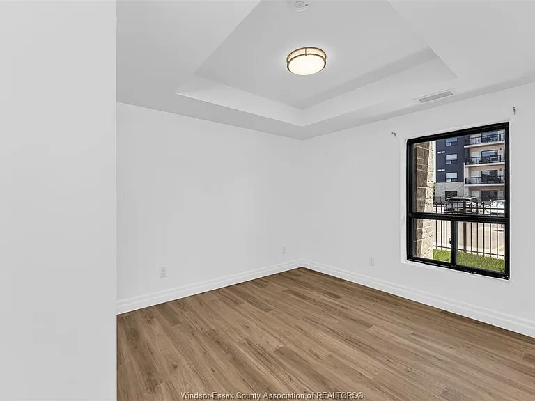 3290 Stella Cres — Photo 10
