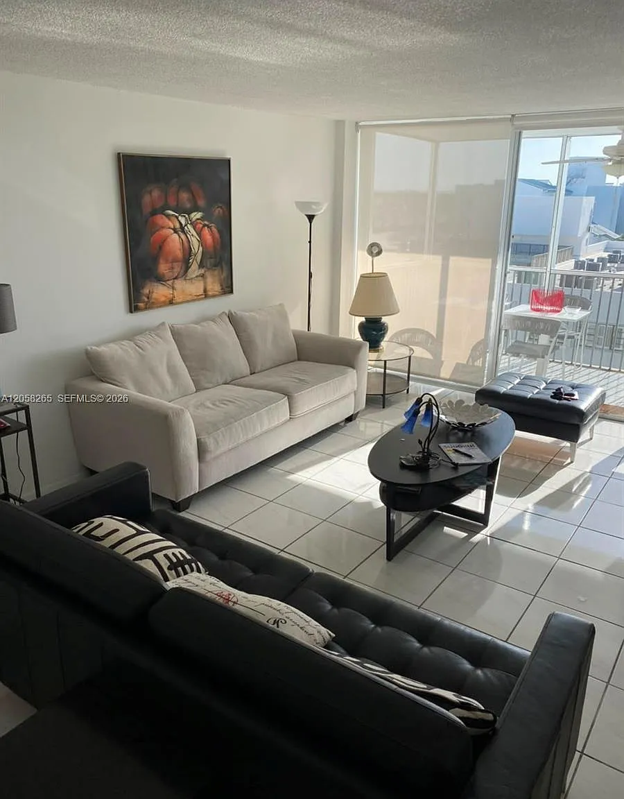 Island Breakers Condo — Photo 1