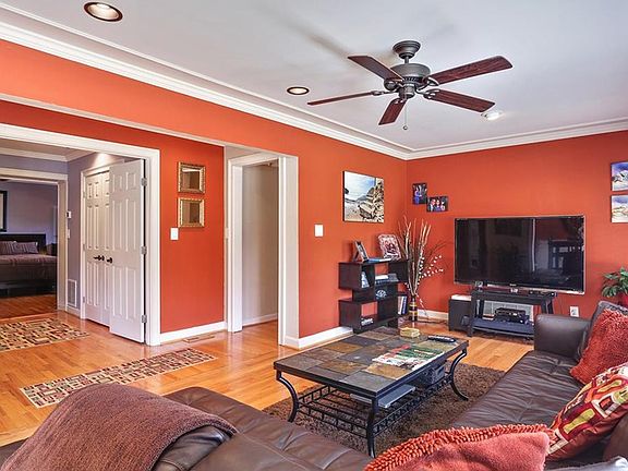 4th image of 3530 Westbrook Dr SE