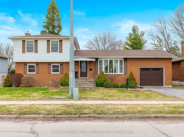 1243 Alwington St, Brockville, ON K6V 6A3