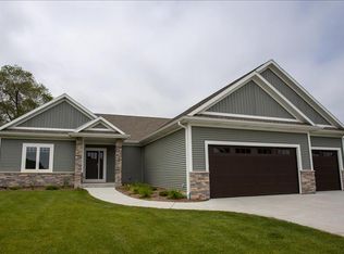 W226S9393 Ripple Brook Ct, Village Of Big Bend, WI 53103