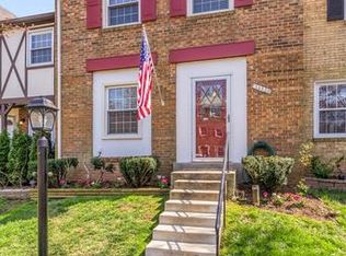 14833 Haymarket Ln, Centreville, VA 20120