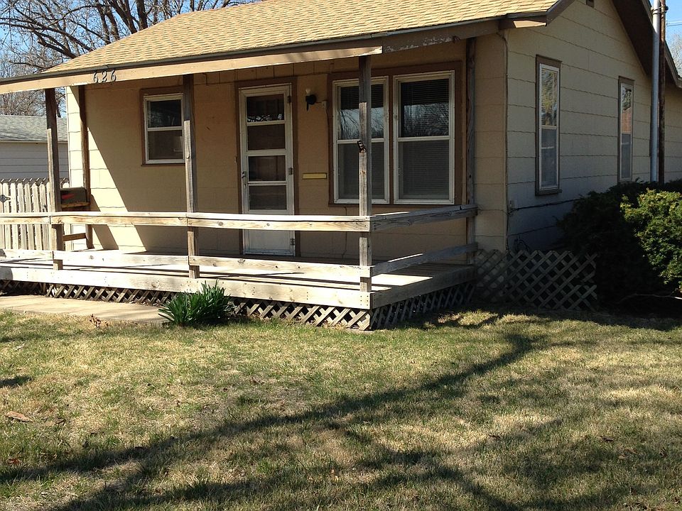1st image of 626 N Main St
