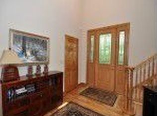 12026 N Ridgeway Ln, Mequon, WI 53097