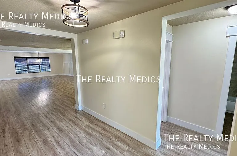 1040 Elderberry Dr — Photo 21