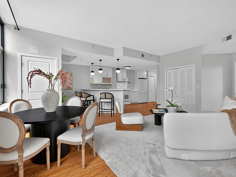610 Newark St #9C — Photo 7