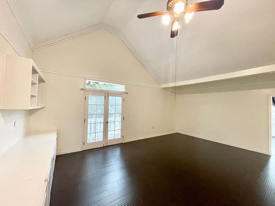 1st image of 55 Arlington Dr APT 3