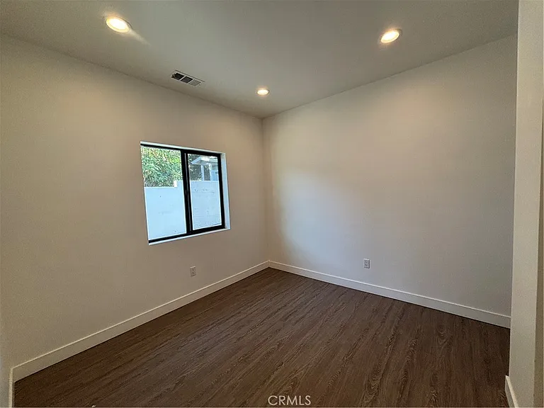 1664 Glen Ave — Photo 13