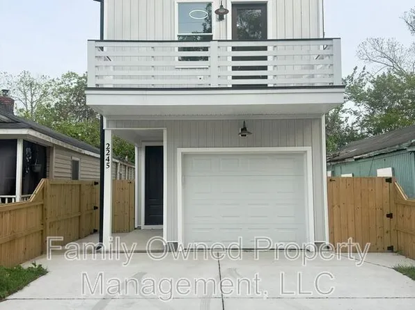 2245 Fillmore St, North Charleston, SC 29405